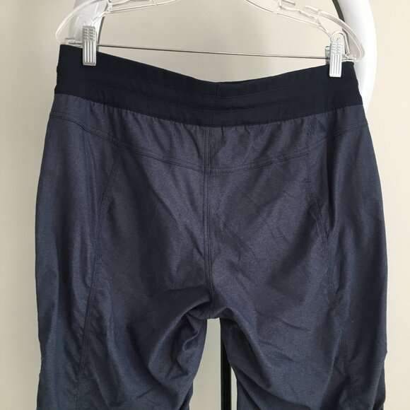 THE NORTH FACE Blue Drawstring Adjustable Side Length Cropped Activewear Pant - Picture 10 of 10